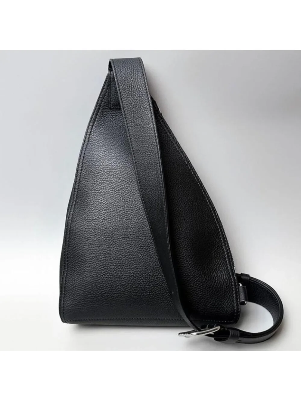 Louis Vuitton LV Touch Delta Sling Bag - Picture 2 of 10